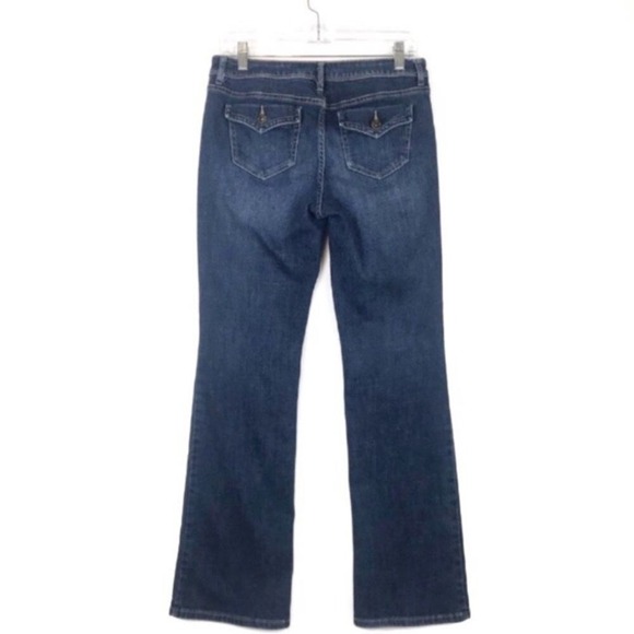 Simply Vera Vera Wang Size 4 Dark Wash Flare Jeans Generous Fit - Picture 3 of 6